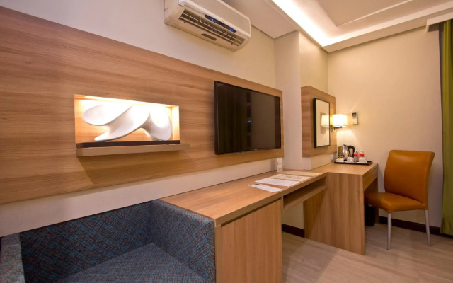 Crown Regency Hotel Makati