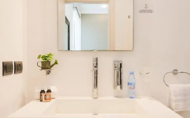 1 Rec. Steps From the Beach Rooftop Pool
