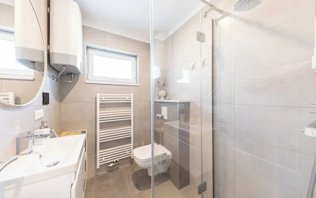 Olive Leaf Kastela - First Floor Apartment