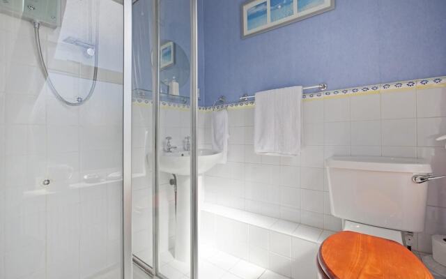 Tivoli Place Guesthouse