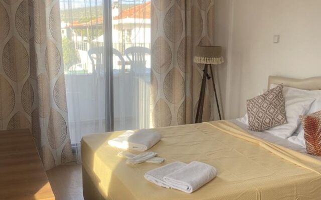 Deniz Kızı Otel Çeşme