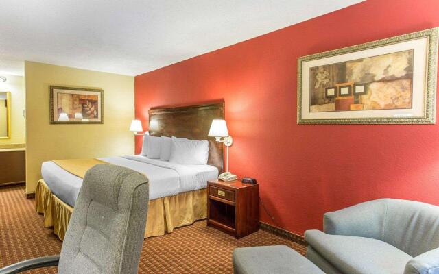 Clarion Pointe Statesville