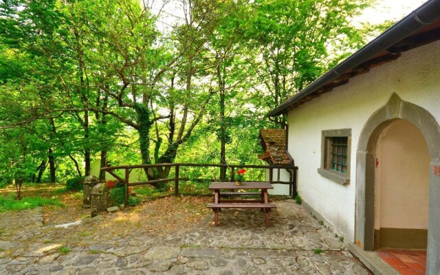 Spacious Holiday Home with Pool in Migliorini