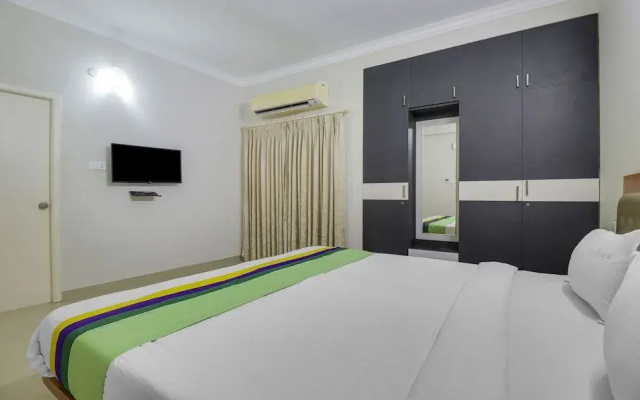 FabHotel Rithikha Inn Manapakkam