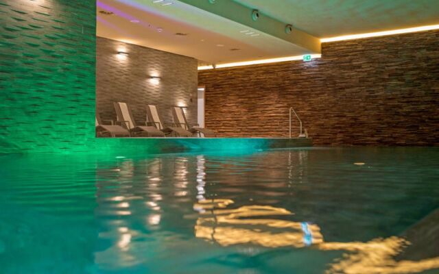 Peaks Place Apartment-Hotel & Spa 23138