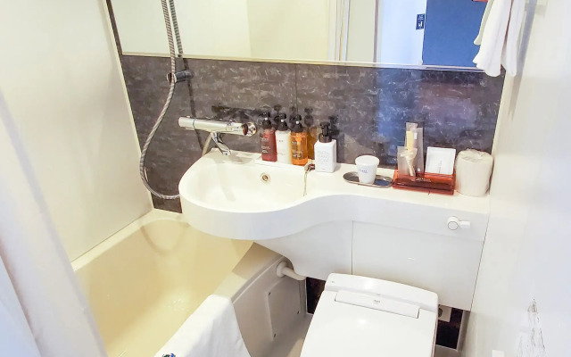 HOTEL LiVEMAX Kyoto Nijojo Nishi