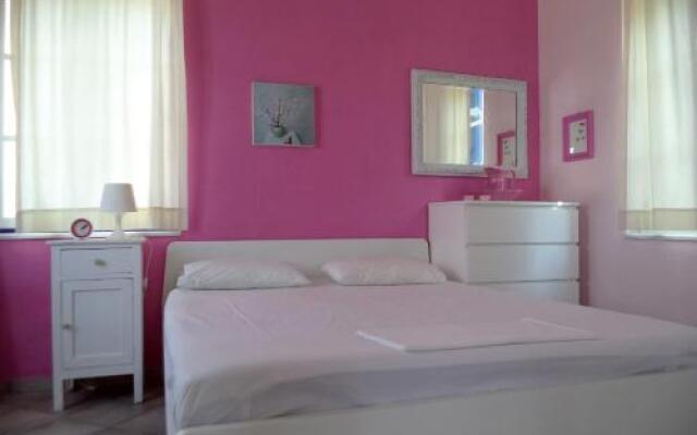 Vlichos Studio Apartment