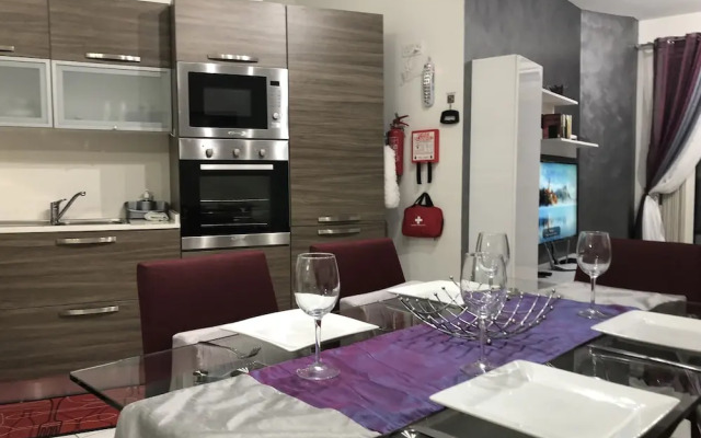 Sea View 2 Bed Apartment Close to Beach