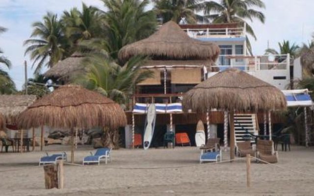 Casa de Las Olas Surf & Beach Club