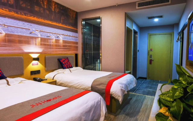 Junyi Chain Hotel (Zhangjiakou Xuanhua Department Store)