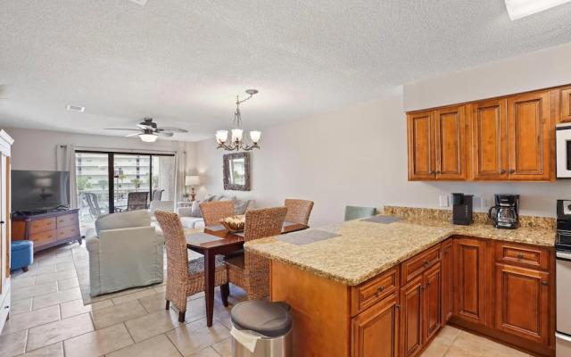 Seaside Beach & Racquet 2303