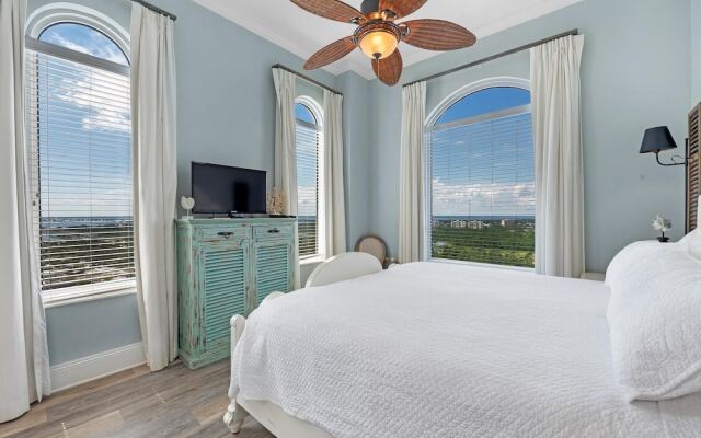 Indigo East 2104 Penthouse