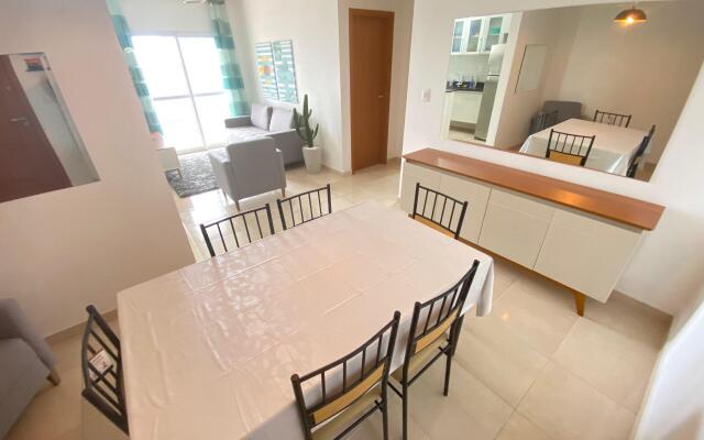 Pé na Areia Praia do Caiçara II