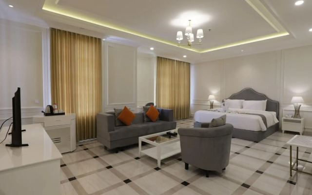 Grand Senyum Hotel