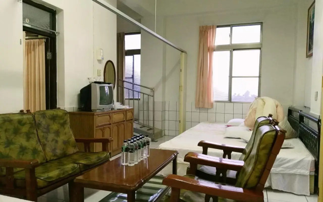 Qun Feng Hotel