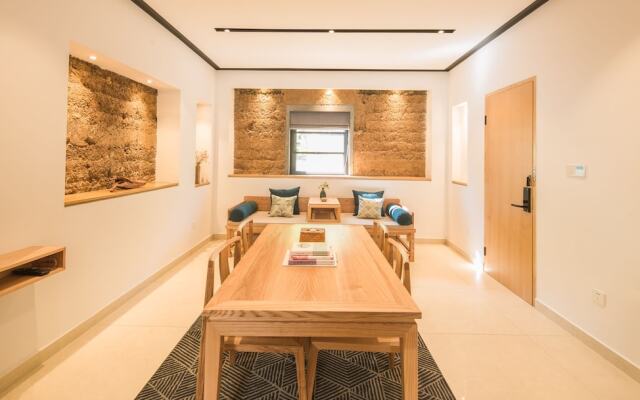 Anji Valley House Hotel