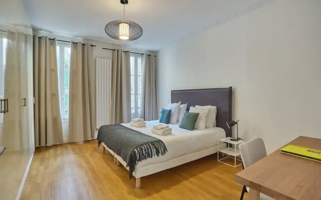 Superb Apartment Center of Paris/montmartre