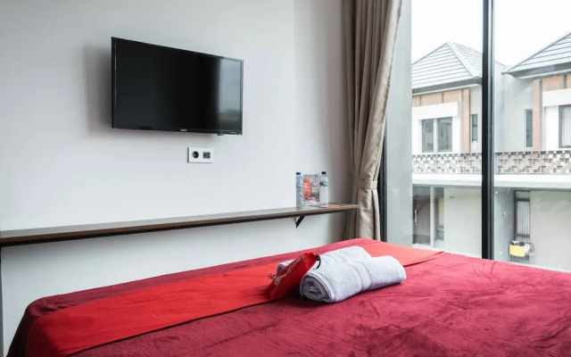 RedDoorz Plus near ICE BSD 2