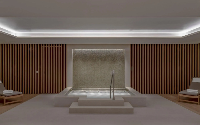 Royal Champagne Hotel & Spa