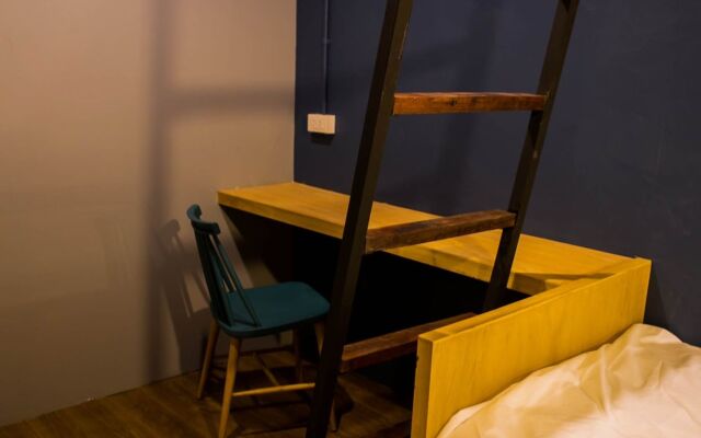 Silom SPACE Hostel