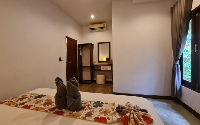 Baan Suan Rim Klong