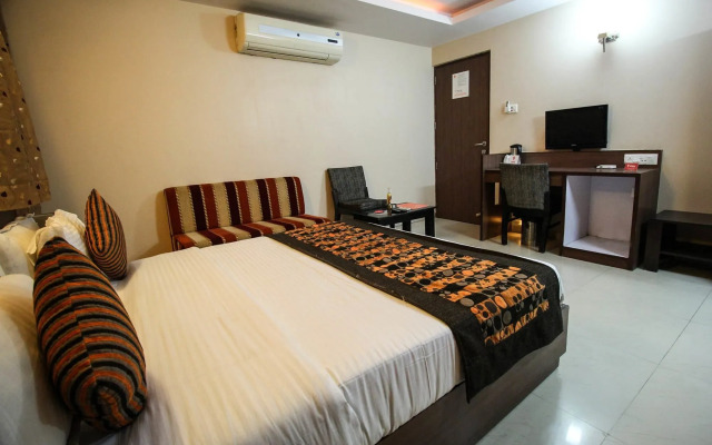 OYO 4161 Hotel Shailly Inn