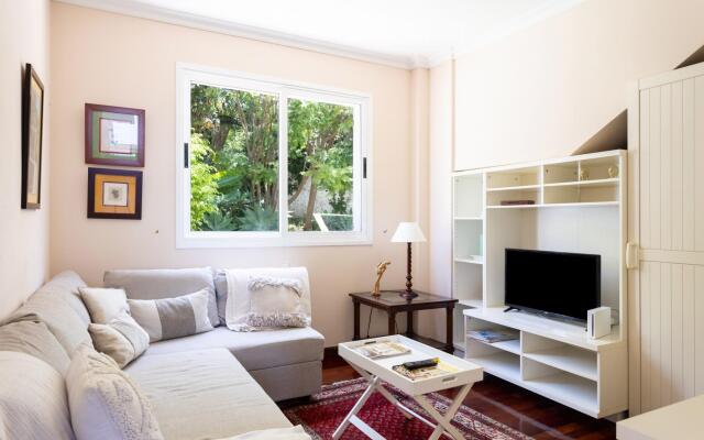 Home2Book Stunning Villa Raquel, Pool & View
