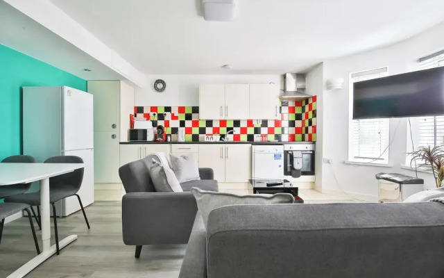 2 Bed Apartment Near Cardiff Bay