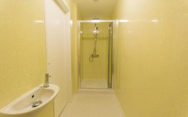 Hendy - First Floor Apartment