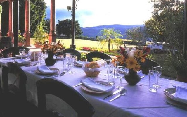 Hotel Parador Museo Santa María