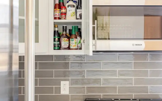 Prime Luxury with Balcony Wood Fireplace