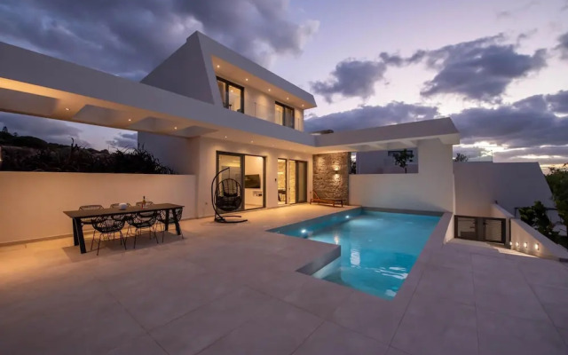 Aethra Deluxe Villa With Pool 700m From Beach