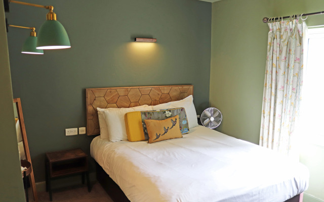 Shillingford Bridge Hotel