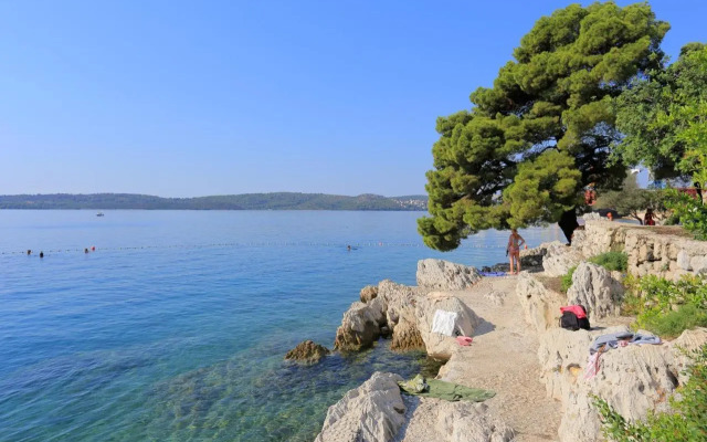 Apartments by the sea Trogir - 14907