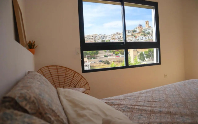 Ático con vistas y plaza de garaje.