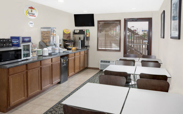 Super 8 Lafayette