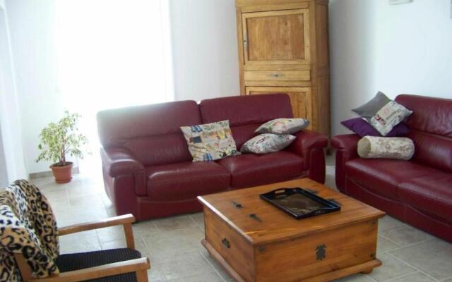 Gîte La Roche-sur-Yon, 5 pièces, 10 personnes - FR-1-426-157