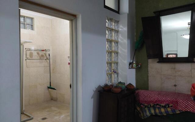 Dewi House Pondok Hijau Parongpong Bandung 1