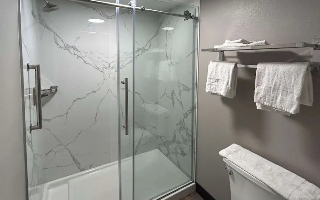 Studio 6 Suites Gardena, CA