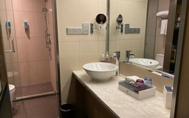 Aloft Zhengzhou Zhengdong New District