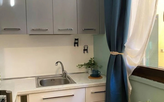 Design Villa With Parking, Navigli Area, Milan