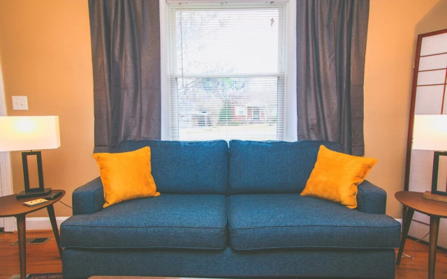 Woodbine Charmer 12 min to Downtown Nashville!