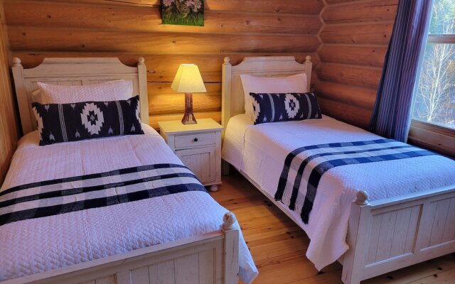 Fiddler Lake Resort