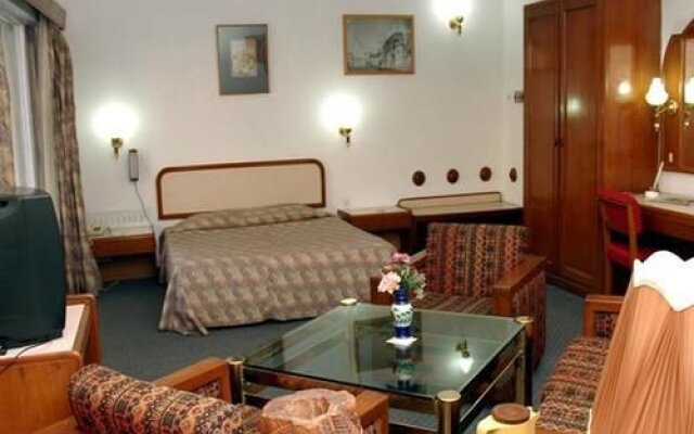 Hotel Lake View Ashok
