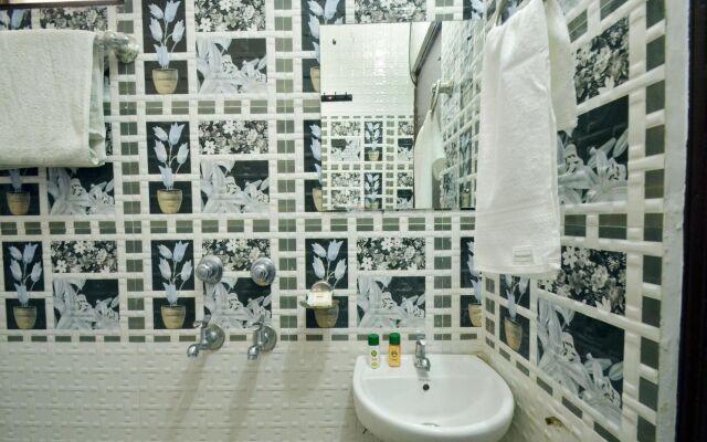 OYO 8424 Hotel Sunflower