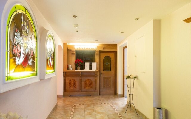 Mountain-view Apartment With Infrared Sauna