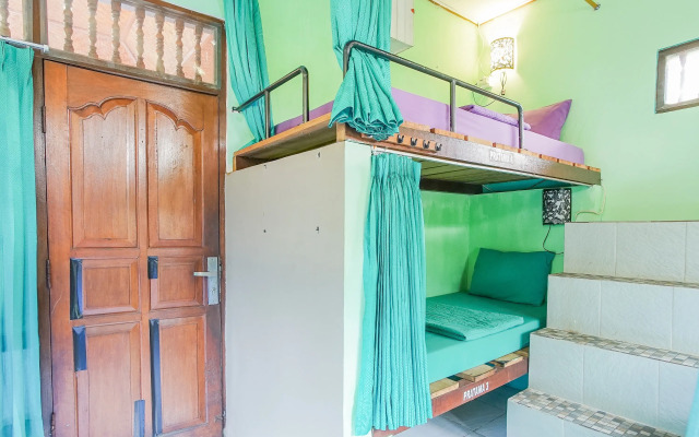 Padi-Padi Hostel & Bar