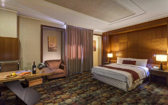 Отель Golden Tulip - Aesthetics