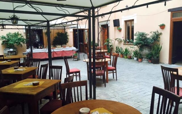 Hotel Fioriti
