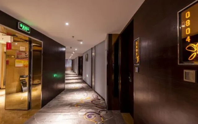 New Joy Hotel (Internatial Trade Spring Department Store Shopping)